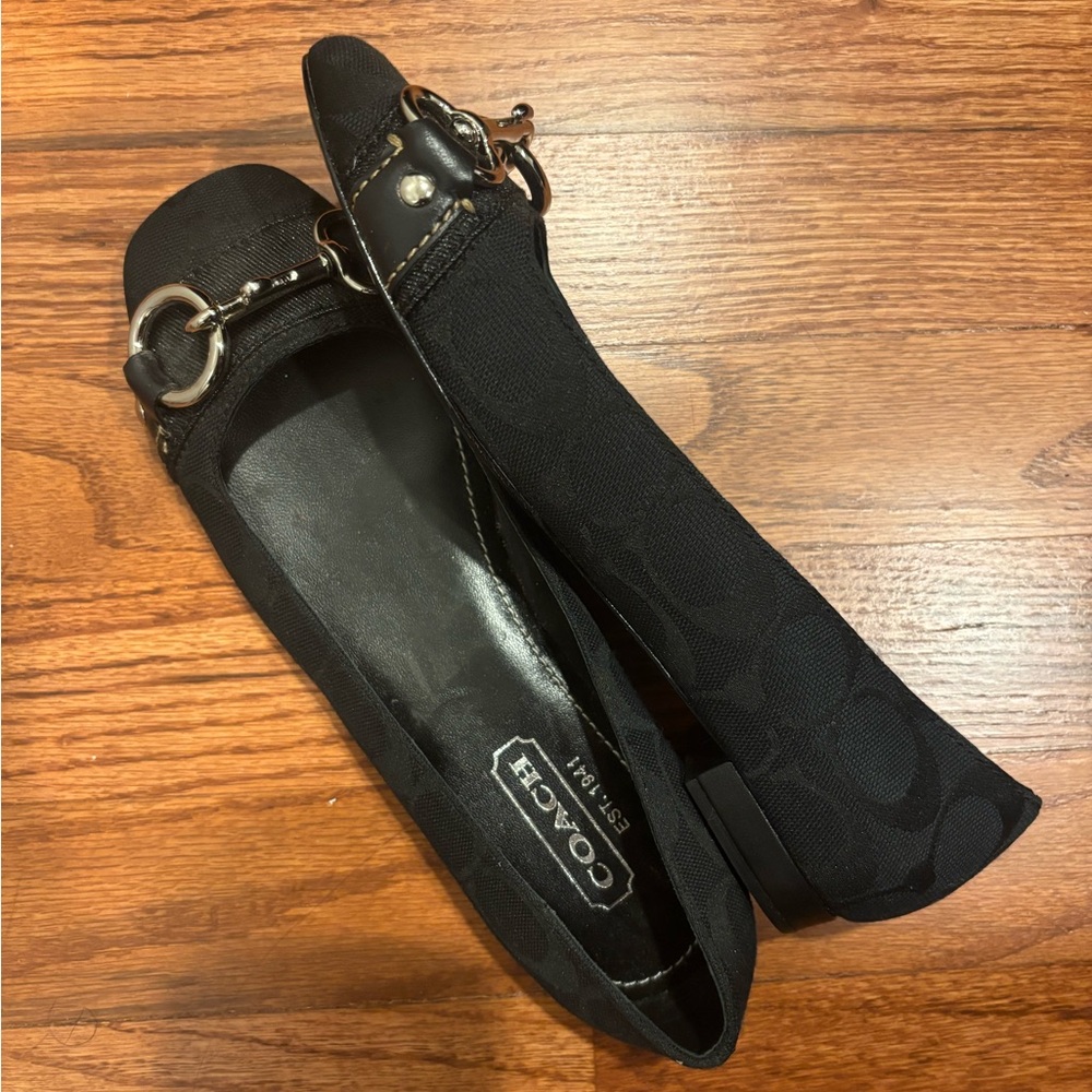 NWOT Coach Women's size 5 black monogram flats - Picture 2 of 8
